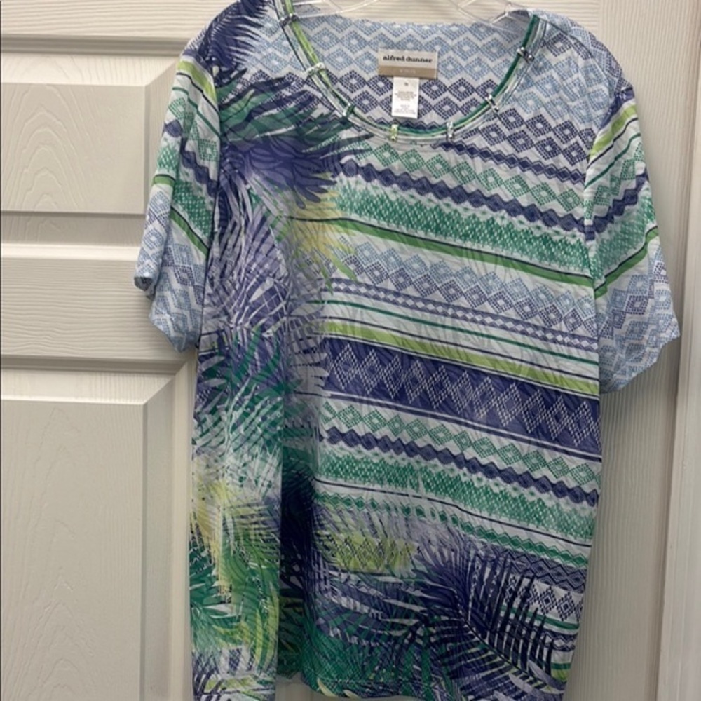 ❤️ Alfred Dunner Vintage Blue and Green Patterned Blouse